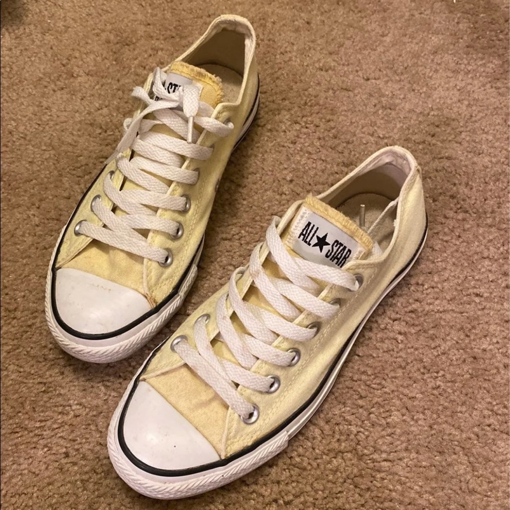 Yellow converse